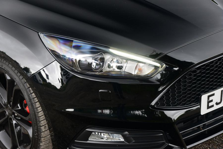 Детали экстерьера Ford Focus ST (DYB) 2014 года  (UK) (фото 13 из 13)